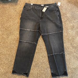Good American ‘Good 90s’ Black Jeans